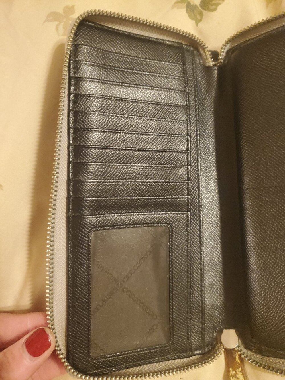 Michael Kors Jet Set Large Metallic Wallet - Picture 10 of 11